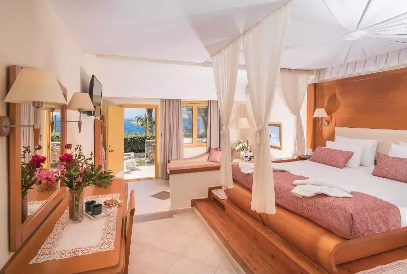 Отель Kalypso Cretan Village Resort & Spa