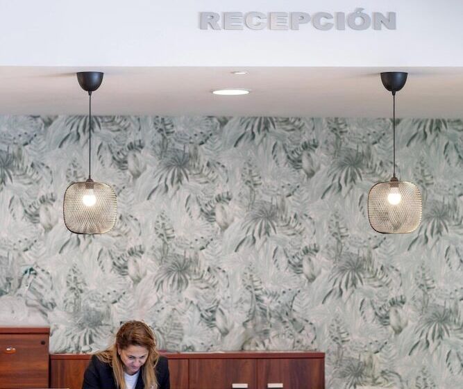 هتل Moon Dreams Calabahia