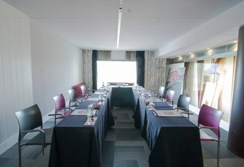 Hotel Petit Palace Tamarises