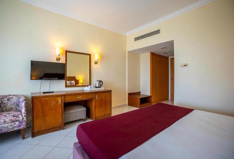 هتل Presa Di Finica