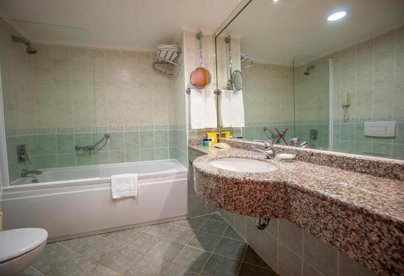 هتل Presa Di Finica