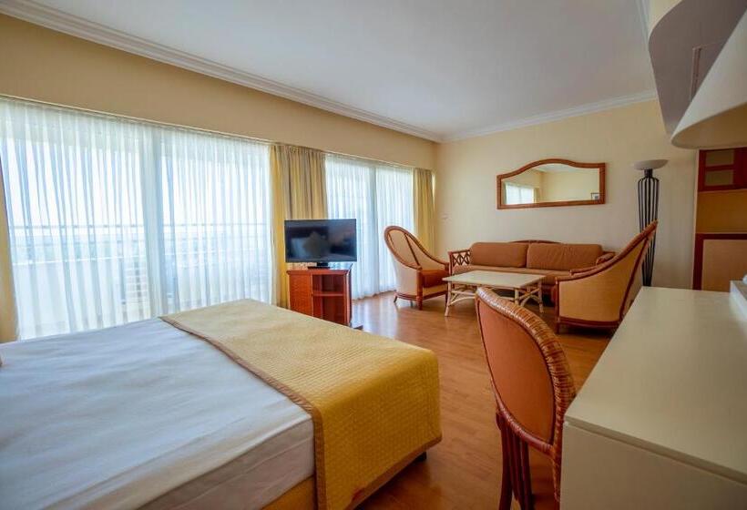 هتل Presa Di Finica