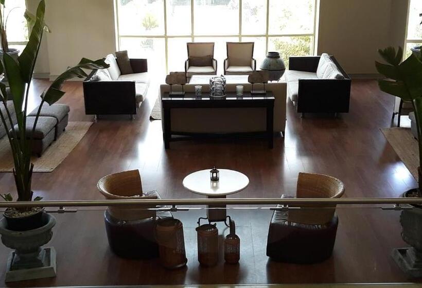 هتل Presa Di Finica