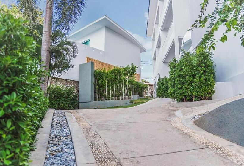 هتل Replay Pool Villa