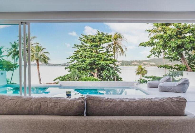 هتل Replay Pool Villa