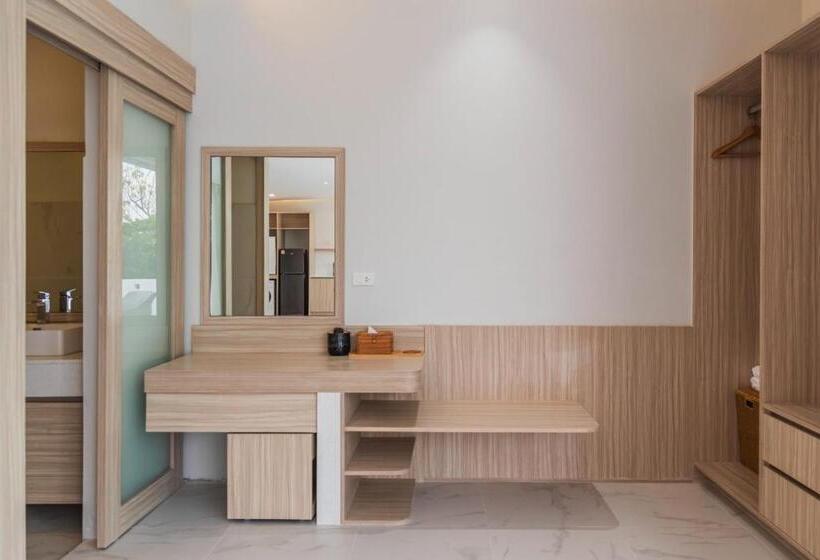 هتل Replay Pool Villa