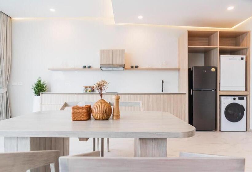 هتل Replay Pool Villa