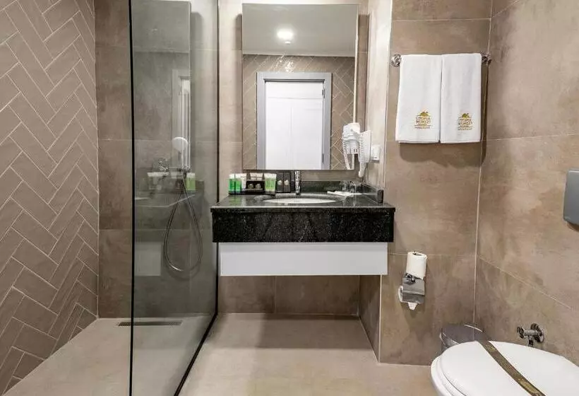 Отель Utopia World