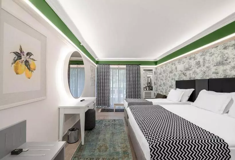 Отель Utopia World