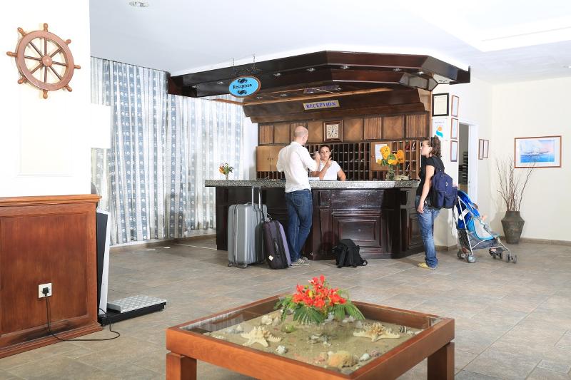 Jacaranda Hotel Apartments