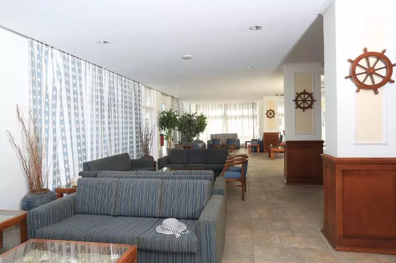 Jacaranda Hotel Apartments