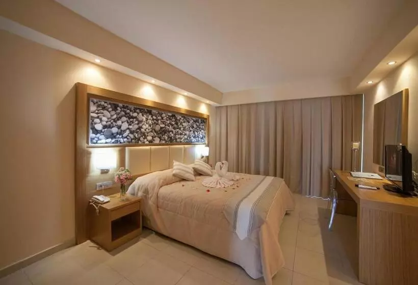 Oceanis Beach & Spa Resort