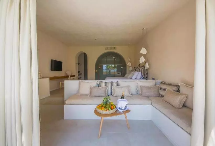 Oceanis Beach & Spa Resort