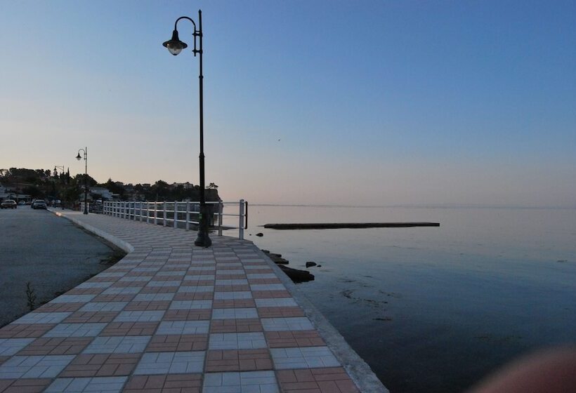 Отель Achillion