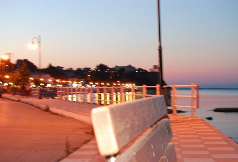 Отель Achillion