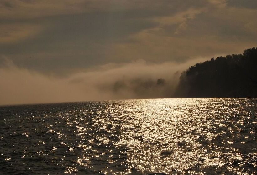 Отель Achillion