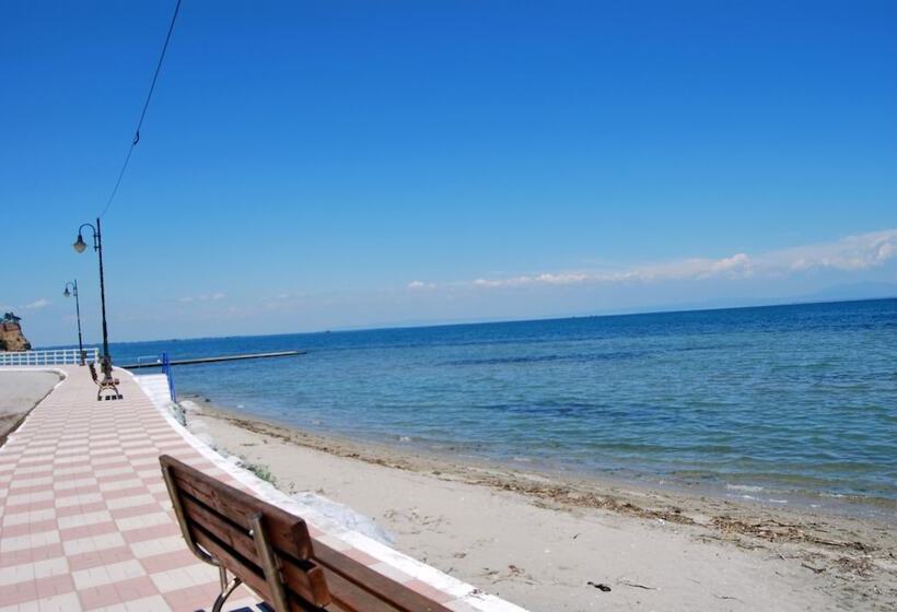 Отель Achillion