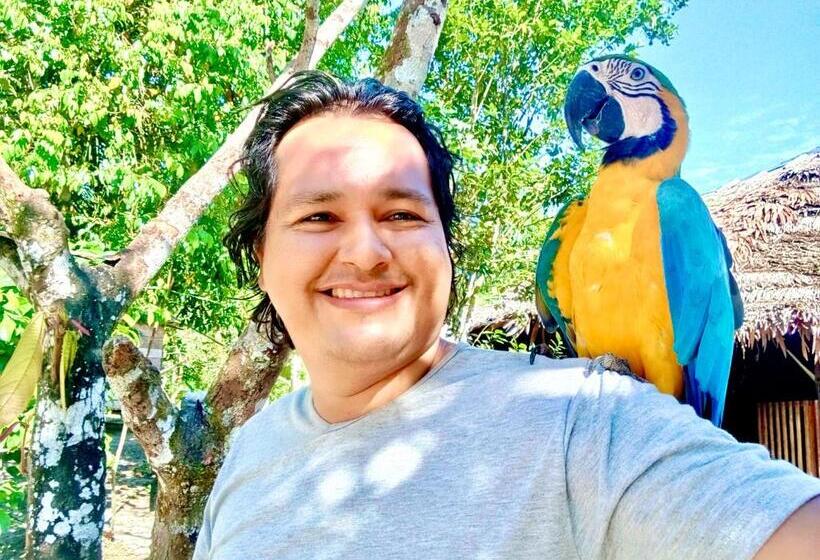 تختخواب و صبحانه Bungalow In The Jungle  Ecolodge Huitoto