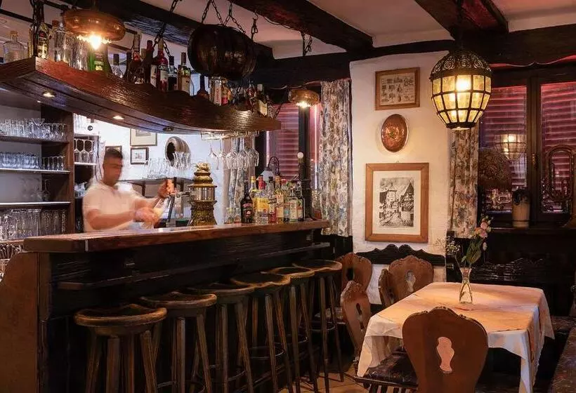 تختخواب و صبحانه & Restaurant Sichelschmiede