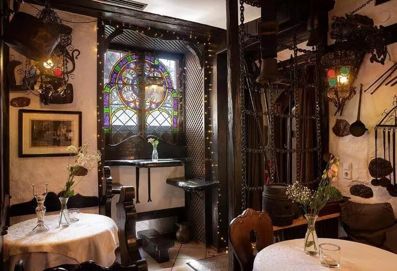 تختخواب و صبحانه & Restaurant Sichelschmiede