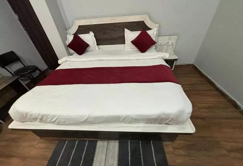 هتل Lakhdatar Palace