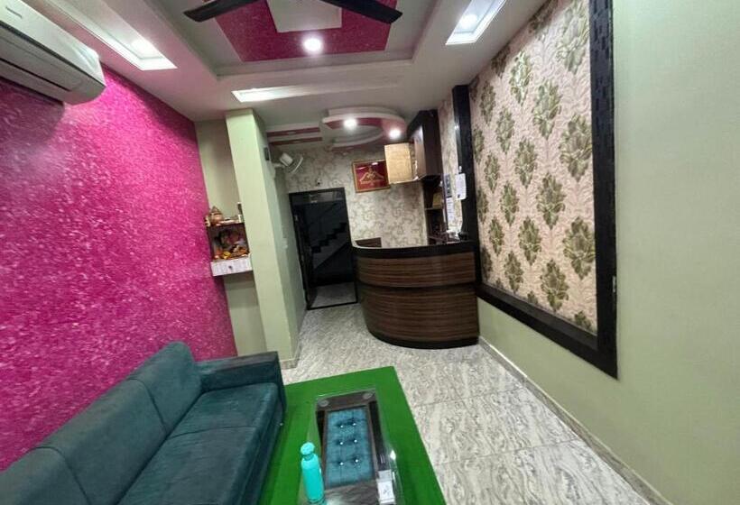 בית מלון כפרי Lakhdatar Palace