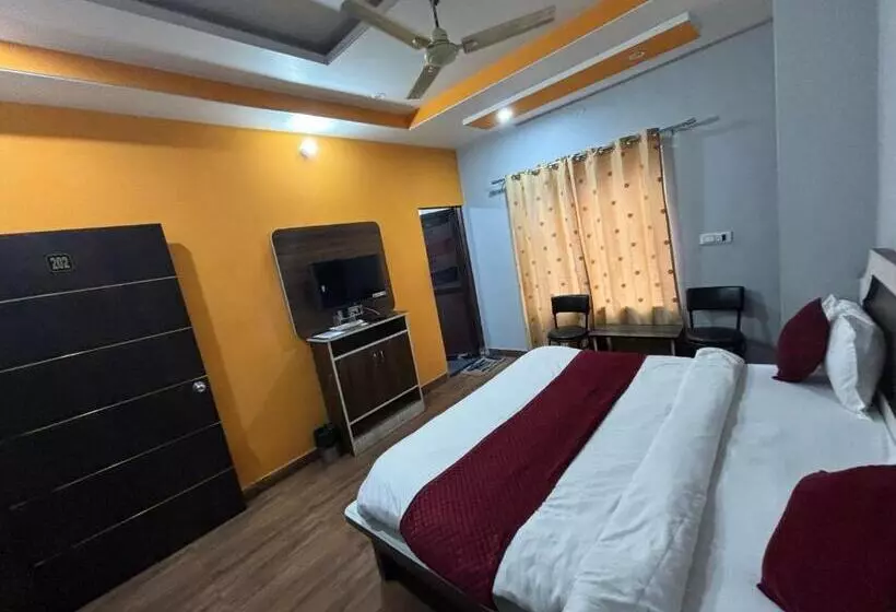 هتل Lakhdatar Palace