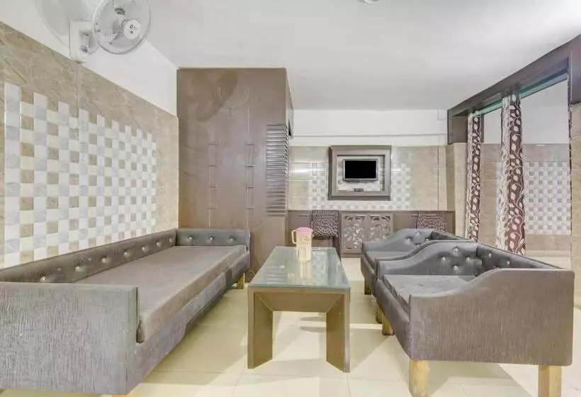 Hotelli Oyo 77375  Singh