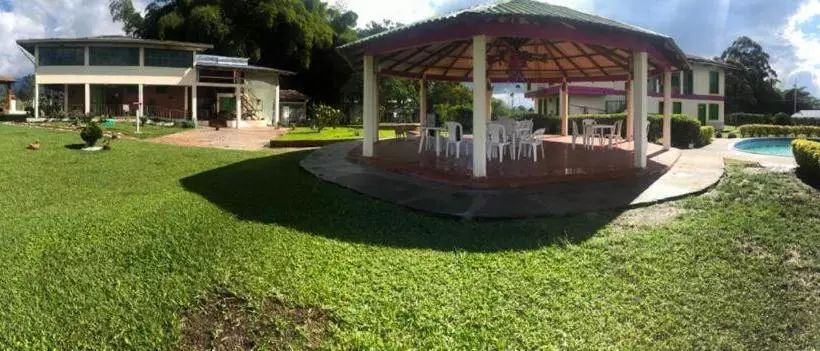 Finca Hotel El Rocio