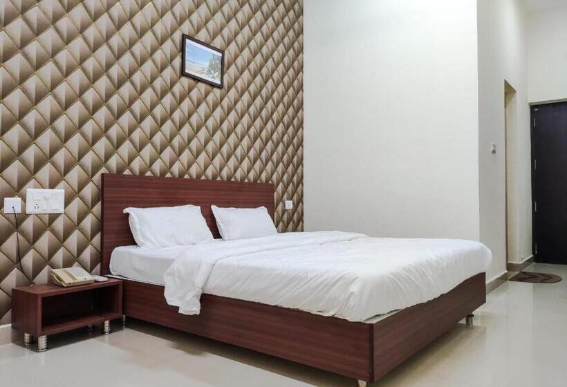 Отель Fortune Village