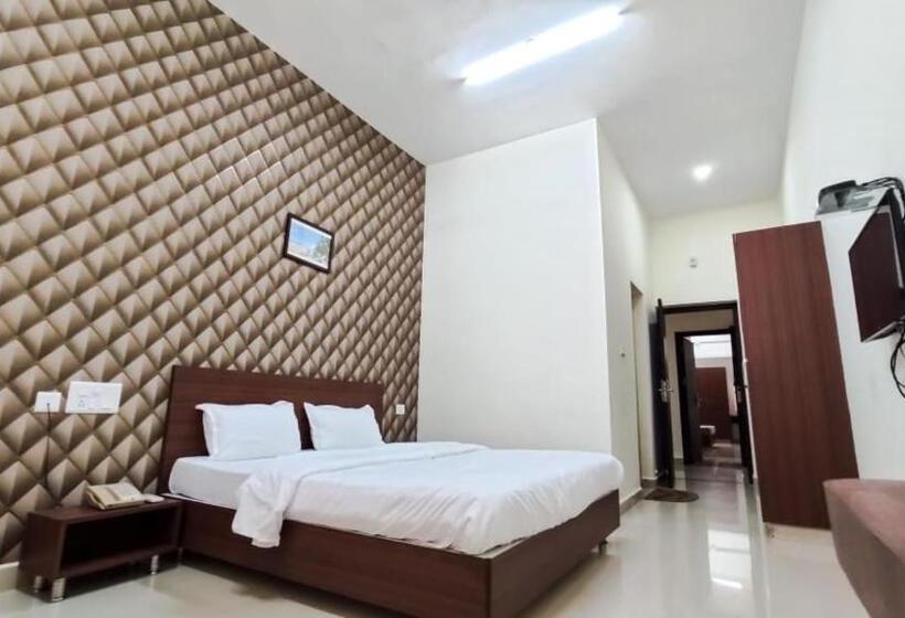 Отель Fortune Village