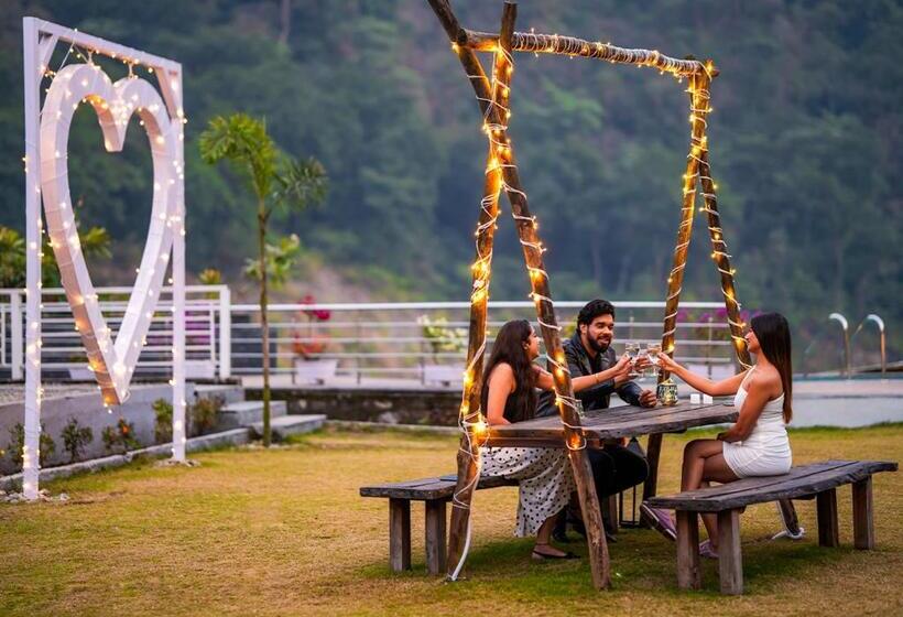 Hotel Moustache Rishikesh Riverside Resort