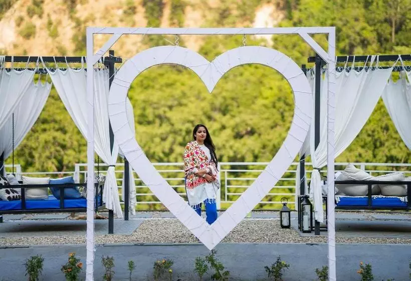 Hotelli Moustache Rishikesh Riverside Resort