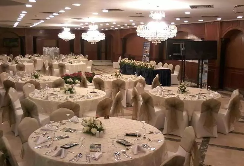 هتل Sea View Resort Alexandria