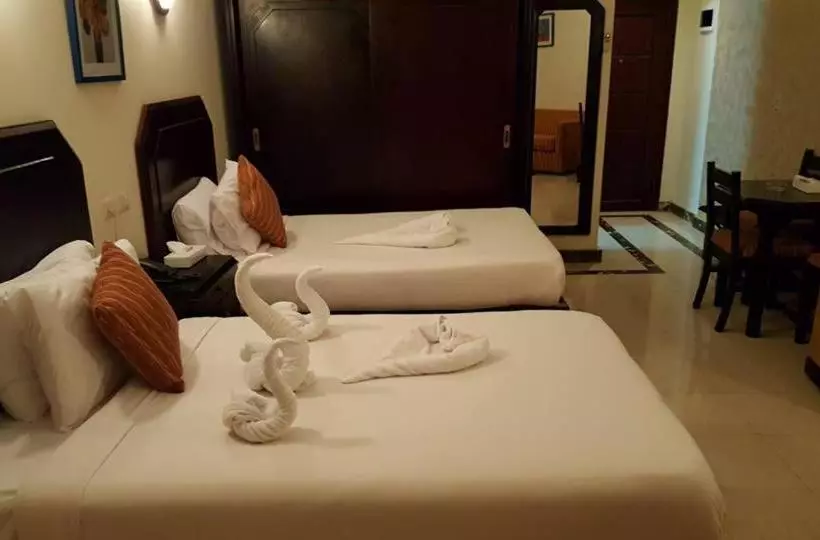 هتل Sea View Resort Alexandria