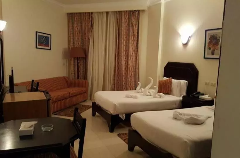 هتل Sea View Resort Alexandria