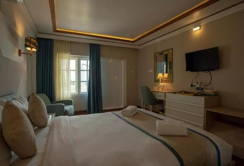 Hotelli State Beach Resort And Spa