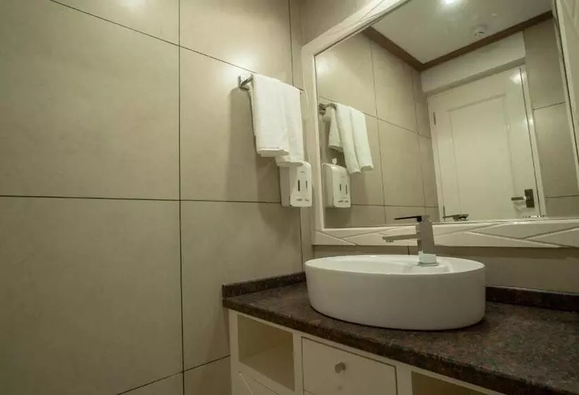 Hotelli State Beach Resort And Spa