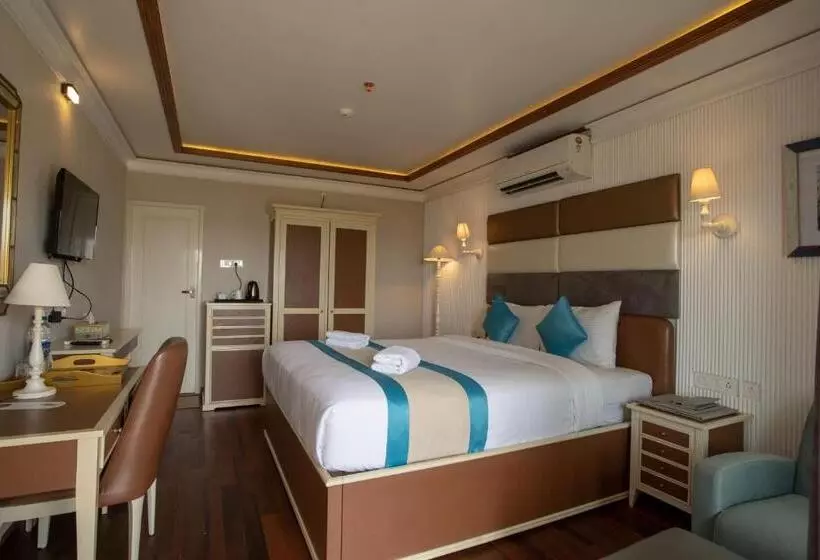 Hotelli State Beach Resort And Spa