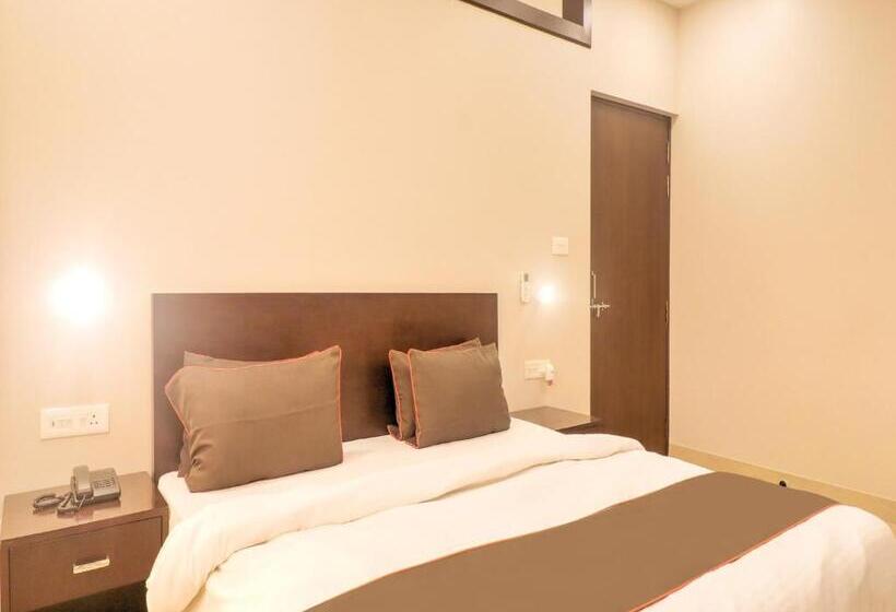 هتل Super Townhouse Amaraa Farms Near Lulu Hypermarket