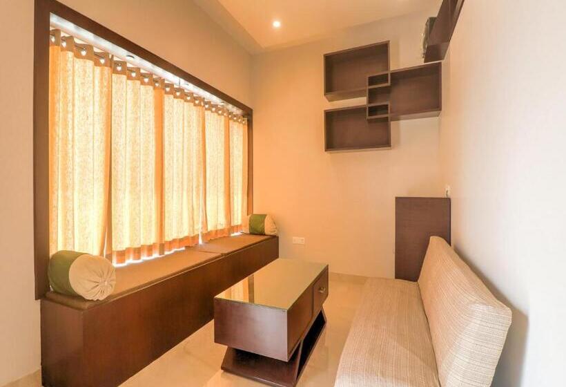 هتل Super Townhouse Amaraa Farms Near Lulu Hypermarket