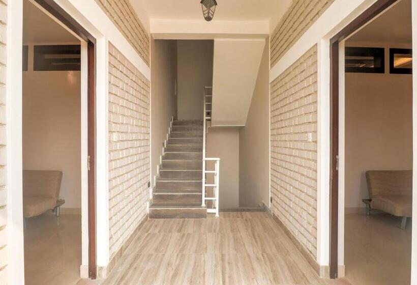 هتل Super Townhouse Amaraa Farms Near Lulu Hypermarket