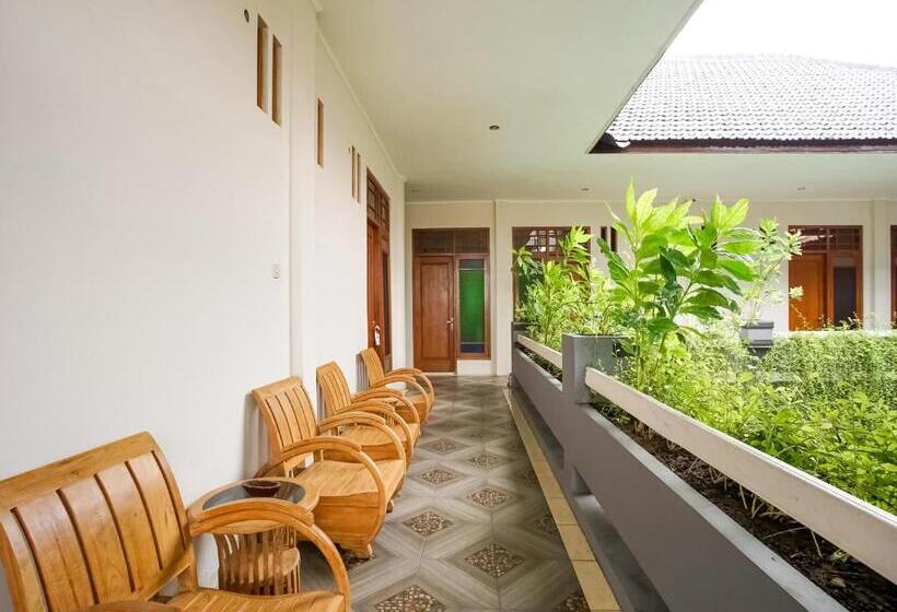 Urbanview Hotel Blok O International By Reddoorz