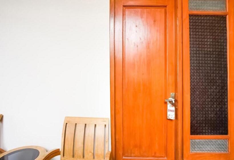 Urbanview Hotel Blok O International By Reddoorz