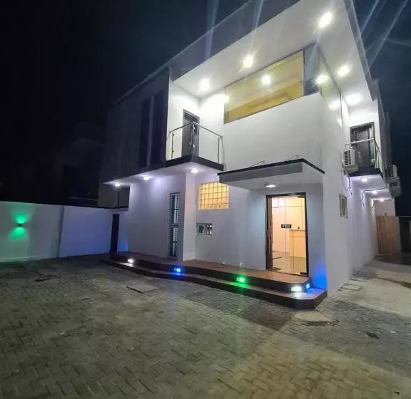 هتل P35homes