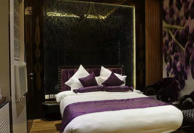 ホテル Shanti Kutir