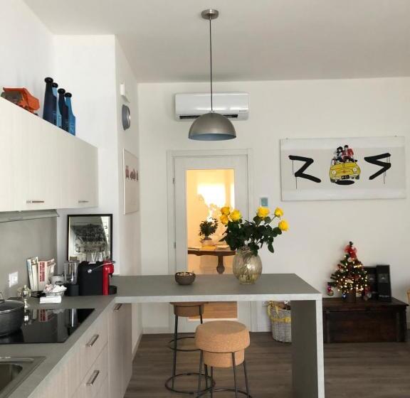 פנסיון Garage Con Camere