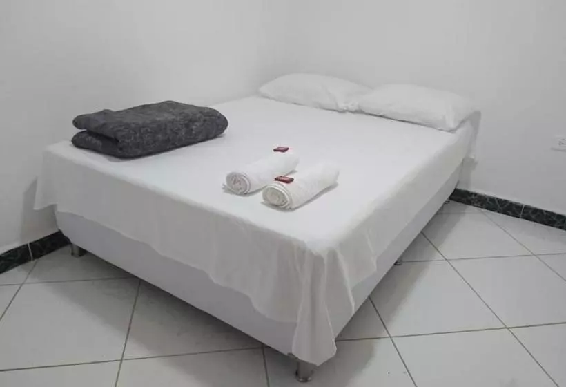 ペンション Hostal Turistas