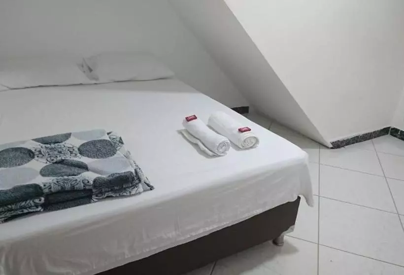 ペンション Hostal Turistas