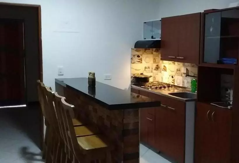 ペンション Hostal Turistas